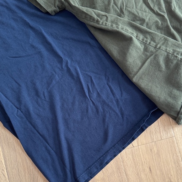 H&M Bundle of 2 Short Sleeve Tees – Size Medium - Picture 2 of 4